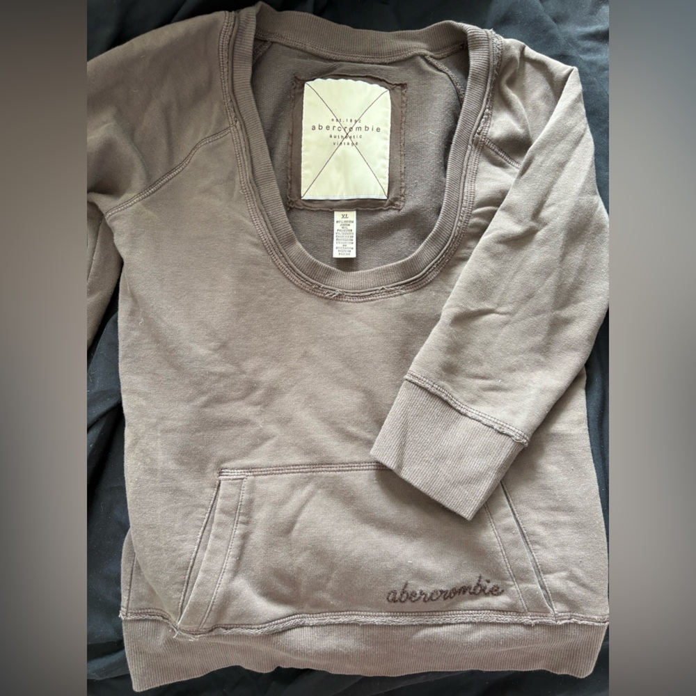 Abercrombie & Fitch Deep Scoop Neck Kangaroo Pocket 3/4 sleeves top